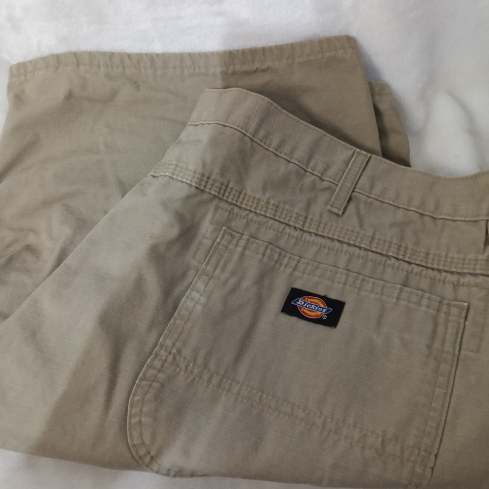 Dickies Mens Khaki Ripstop Carpenter Shorts Size 42 Tan Cotton Utility